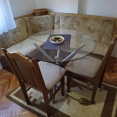 & Aleksandar Голубац