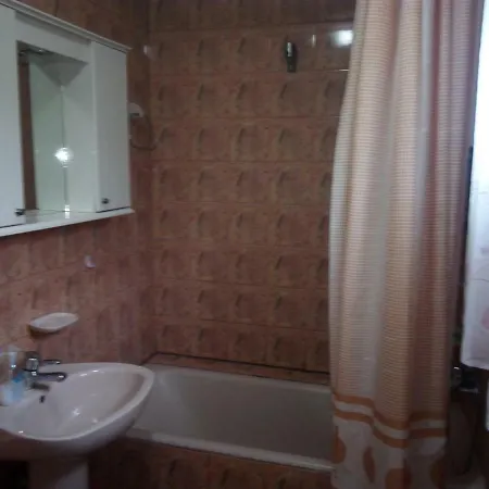 & Aleksandar Голубац